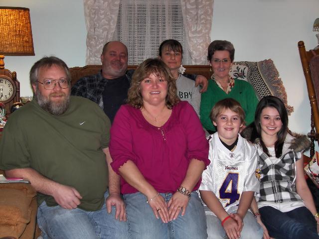 Steve, Cheryl, Lana, Roger, Jolena, David & Taylor.jpg