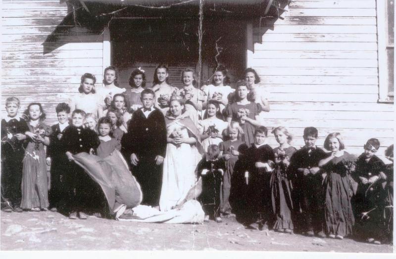 Blackmont, Ky  1943 (orbin howard).jpg