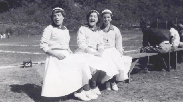 Cheerleaders 1953.jpg