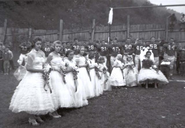 football homecoming blackstar 2.jpg