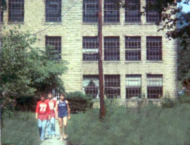schoolhouse color pic.JPG